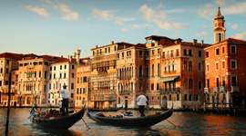 Schmerz-von-Kopf-bis-Fuß-Venedig-2015